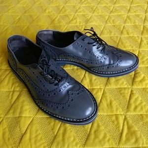 AGL oxfords